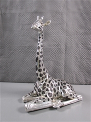 GIRAFFE STATUE