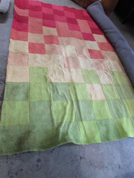 9' X 13' POLY PILE AREA RUG