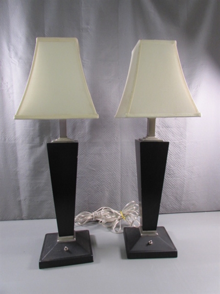 PAIR OF MODERN TABLE LAMPS