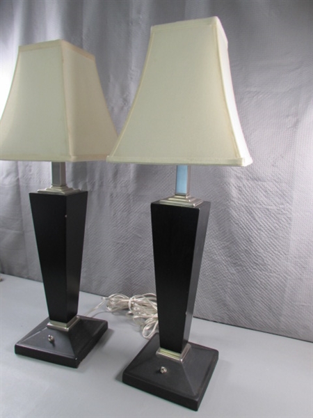 PAIR OF MODERN TABLE LAMPS