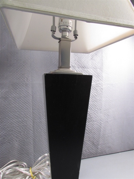 PAIR OF MODERN TABLE LAMPS