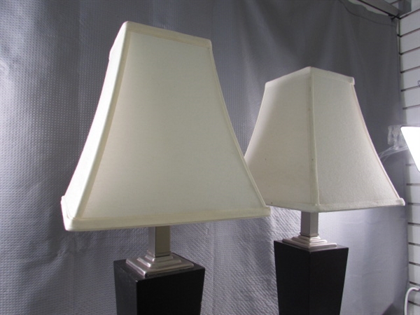 PAIR OF MODERN TABLE LAMPS