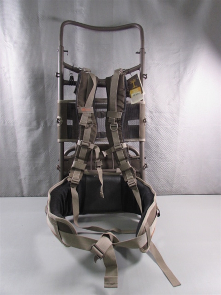 NWT - HIDEAWAY GEAR EXPEDITION FRAME