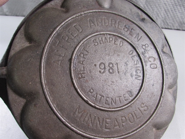 VINTAGE ALFRED ANDRESEN HEART SHAPED CAST IRON WAFFLE MAKER