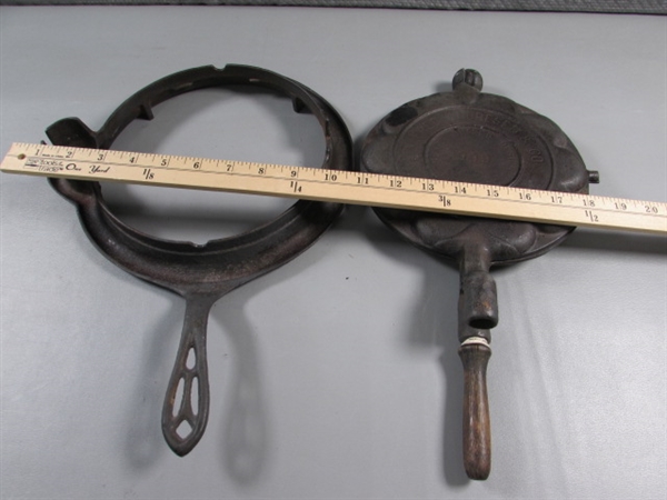 VINTAGE ALFRED ANDRESEN HEART SHAPED CAST IRON WAFFLE MAKER