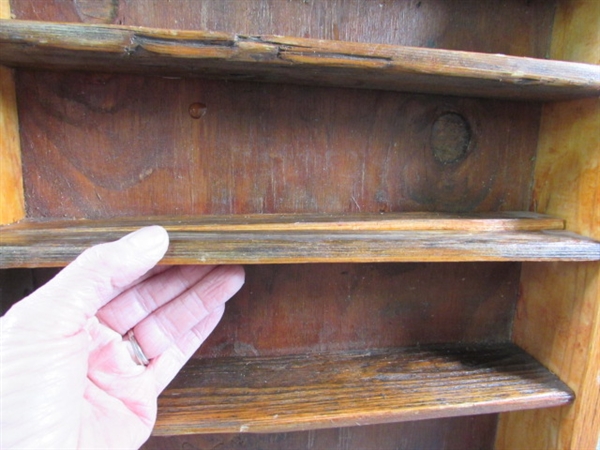 RUSTIC WOODEN SHELF & HORSESHOE COAT RACK