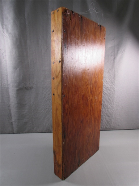 RUSTIC WOODEN SHELF & HORSESHOE COAT RACK