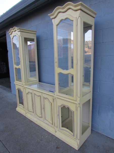 4-PIECE STANLEY FURNITURE VINTAGE STYLE DISPLAY CABINET