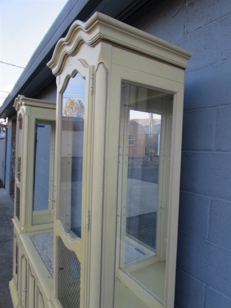 4-PIECE STANLEY FURNITURE VINTAGE STYLE DISPLAY CABINET
