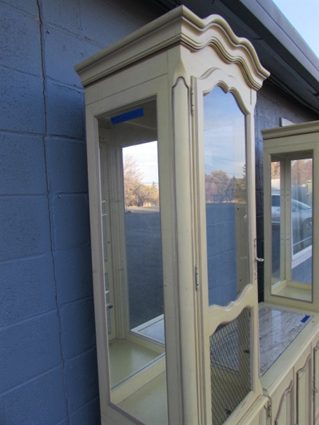 4-PIECE STANLEY FURNITURE VINTAGE STYLE DISPLAY CABINET