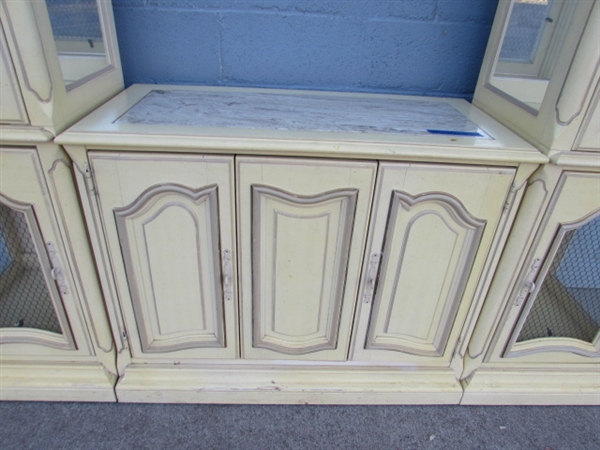 4-PIECE STANLEY FURNITURE VINTAGE STYLE DISPLAY CABINET