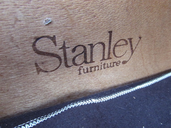 4-PIECE STANLEY FURNITURE VINTAGE STYLE DISPLAY CABINET