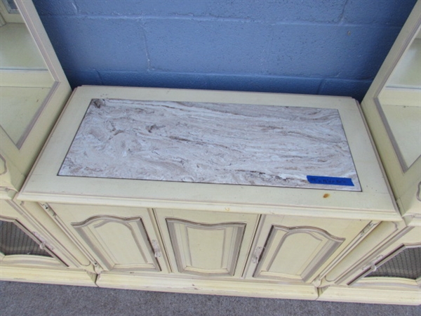 4-PIECE STANLEY FURNITURE VINTAGE STYLE DISPLAY CABINET