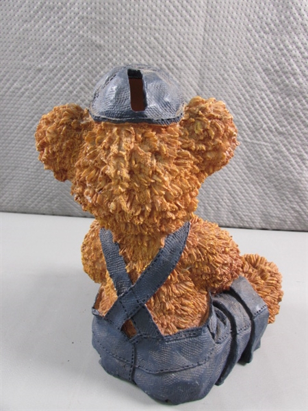 RESIN SITTING BOY & GIRL TEDDY BEAR BANKS