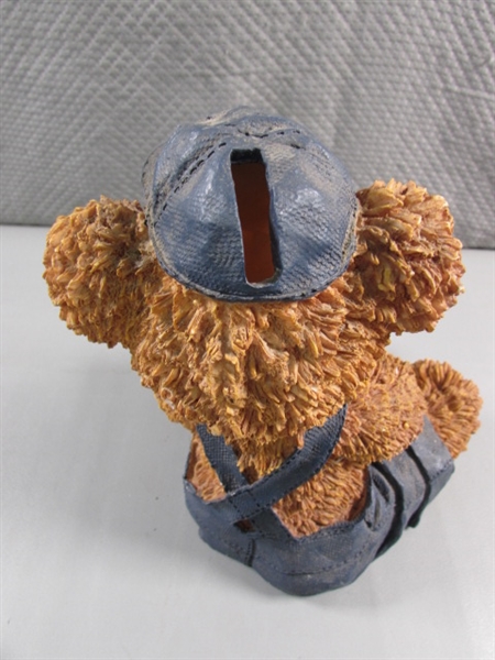 RESIN SITTING BOY & GIRL TEDDY BEAR BANKS