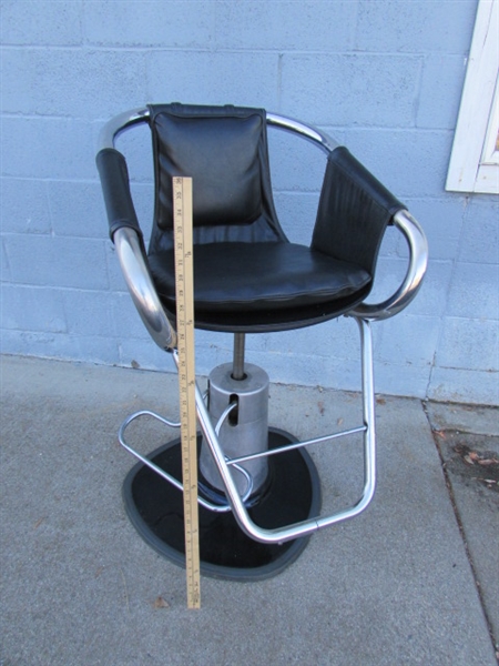 HYDRAULIC SALON CHAIR