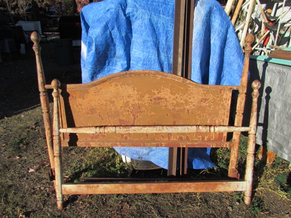 RUSTY, RUSTIC METAL DOUBLE BED FRAME