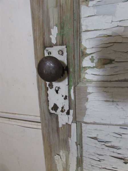 ANTIQUE SOLID WOOD DOOR