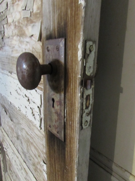 ANTIQUE SOLID WOOD DOOR
