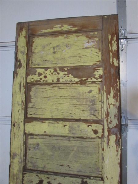 ANTIQUE SOLID WOOD DOOR