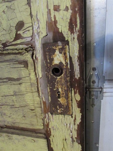 ANTIQUE SOLID WOOD DOOR