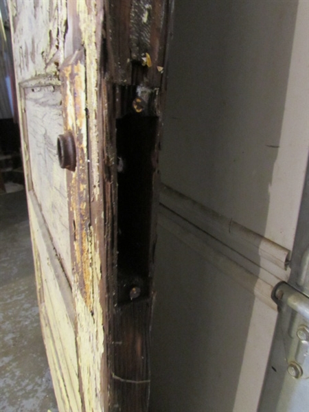 ANTIQUE SOLID WOOD DOOR