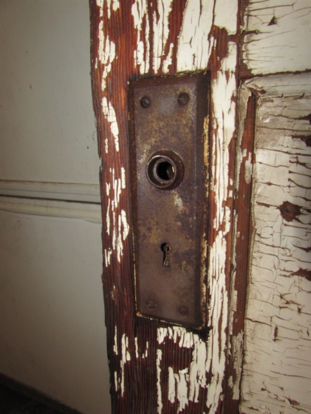 ANTIQUE SOLID WOOD DOOR