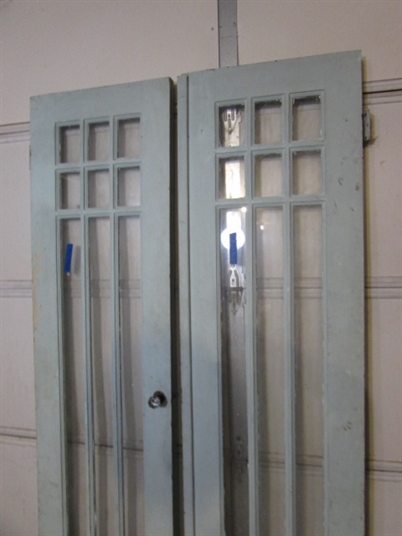 PAIR OF SOLID WOOD FRENCH DOORS - ANTIQUE - GLASS DOOR KNOB