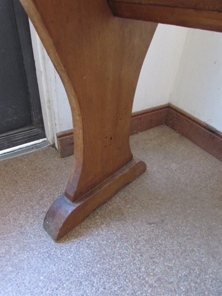 VINTAGE WOOD SIDE TABLE