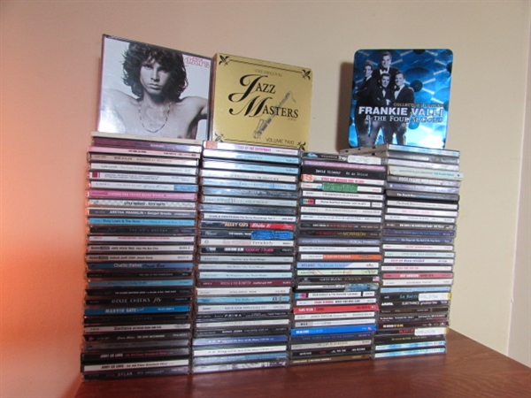 LARGE COLLECTION OF CDS