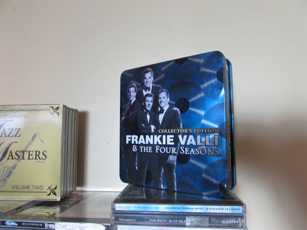 LARGE COLLECTION OF CDS
