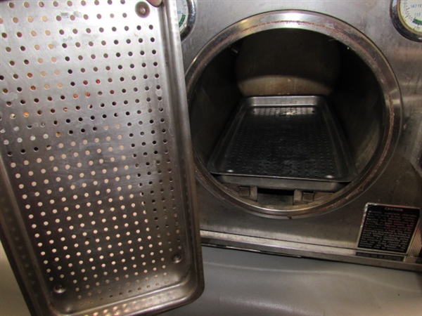 PELTON & CRANE OMNI CLAVE STERILIZER