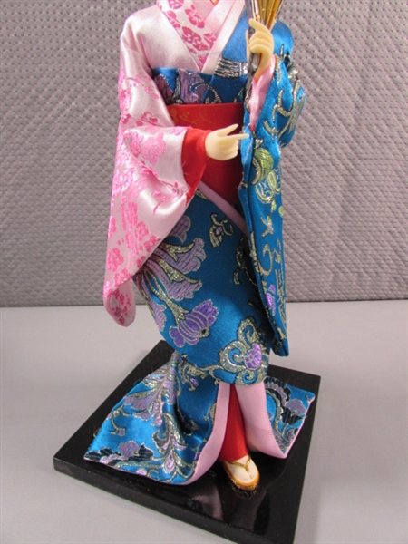 PORCELAIN GEISHA DOLL