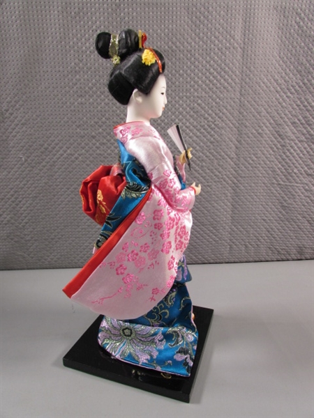 PORCELAIN GEISHA DOLL
