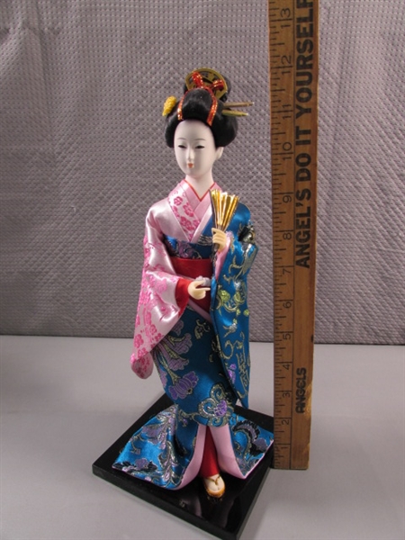 PORCELAIN GEISHA DOLL