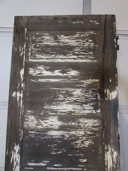 ANTIQUE SOLID WOOD DOOR