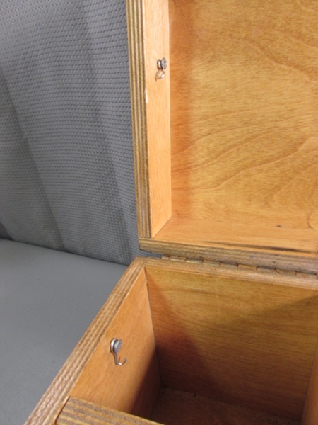 6-COMPARTMENT WOODEN STORAGE BOX