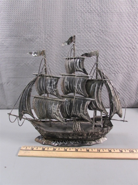 METAL SHIP SCULPTURES