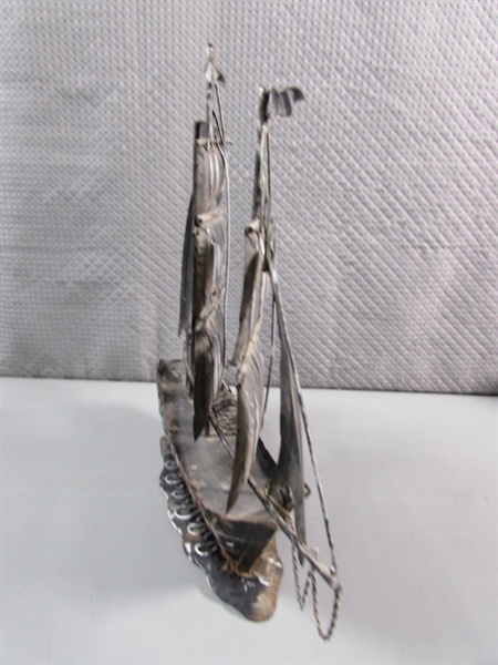 METAL SHIP SCULPTURES