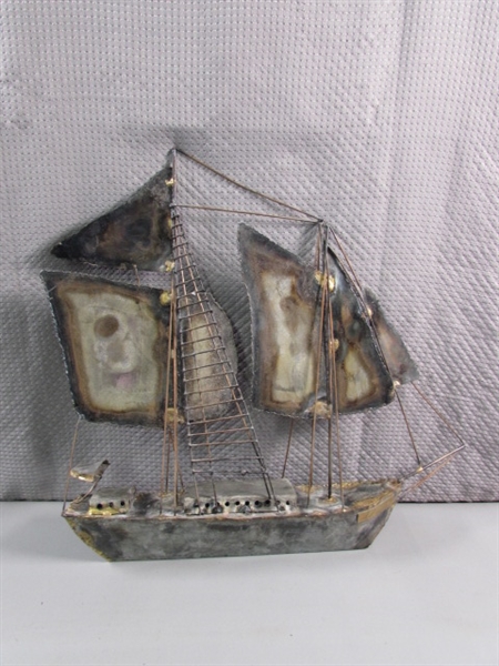 METAL SHIP SCULPTURES