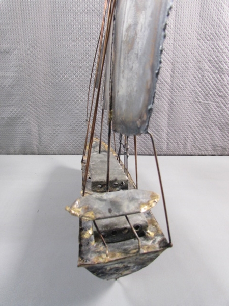 METAL SHIP SCULPTURES
