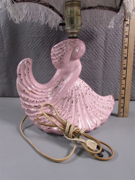 VINTAGE PINK DECOR