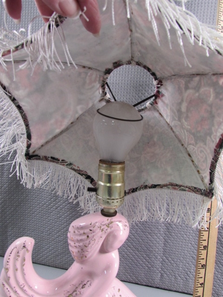 VINTAGE PINK DECOR
