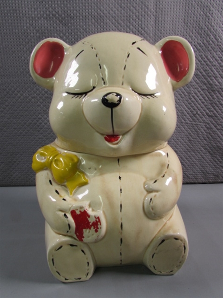 VINTAGE TEDDY BEAR COOKIE JAR