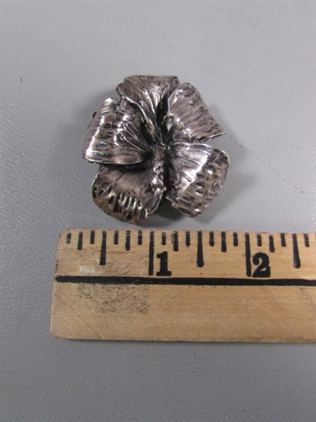 STERLING SILVER HIBISCUS PENDANT