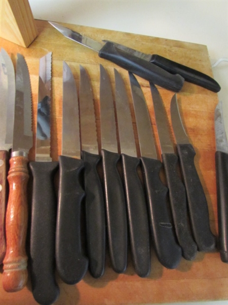CUTTING BOARDS, TRIVET & KITCHEN KNIVES