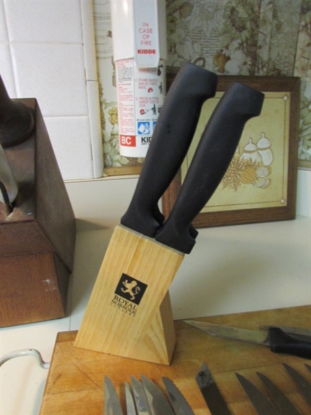 CUTTING BOARDS, TRIVET & KITCHEN KNIVES