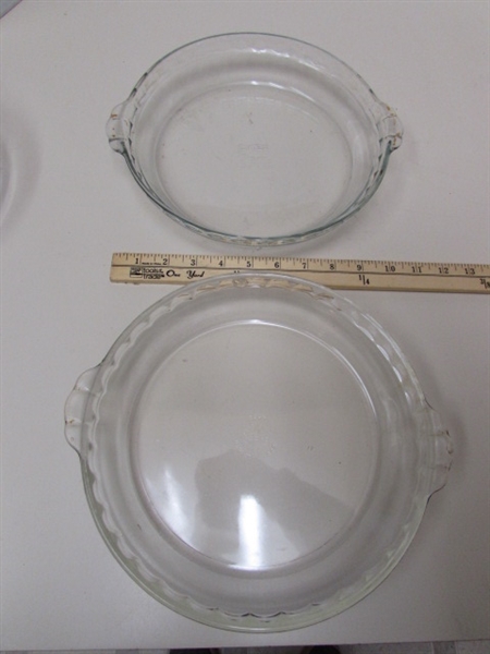 ASSORTED GLASS BAKEWARE & MORE