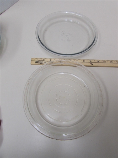 ASSORTED GLASS BAKEWARE & MORE