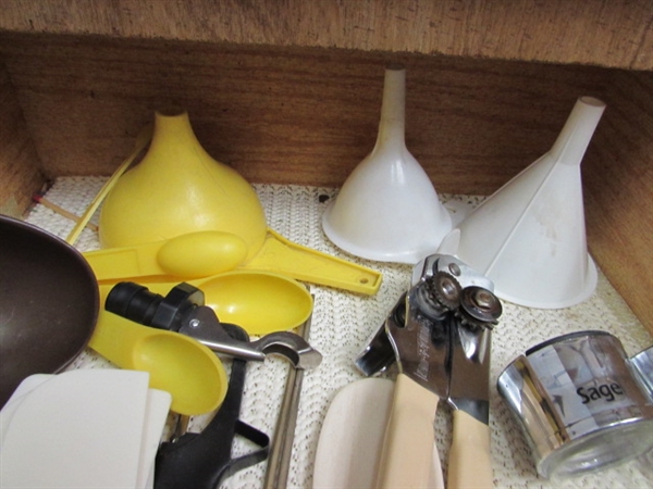 CONTENTS OF UTENSIL DRAWER #1